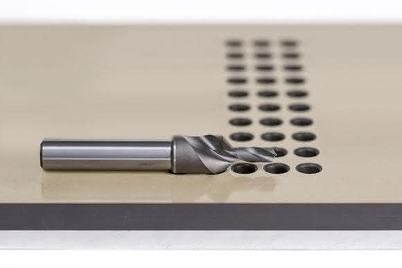 Drilling and countersinking tool for dry machining Drilling and countersinking tool for dry machining