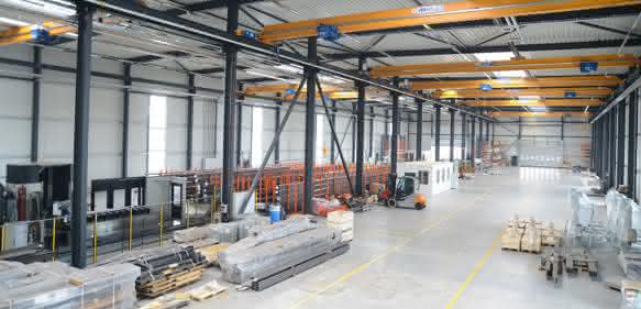 Winkel-Neubau-Halle