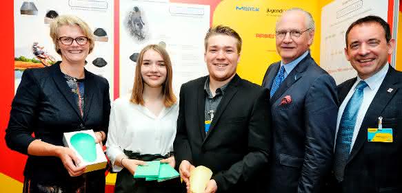 Gruppenbild mit Ministerin