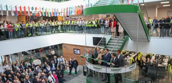 Combilift opening
