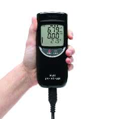 Nur wenige Sekunden dauert die Bestimmung des gewünschten Parameters mit den neuen Handmessgeräten der HI99er-Reihe von Hanna Instruments. (Bild: Hanna Instruments)
