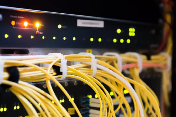 Ethernet-Einsatz zur Anbindung an SPS-Systeme (Auszug). Ethernet-Einsatz zur Anbindung an SPS-Systeme (Auszug).
