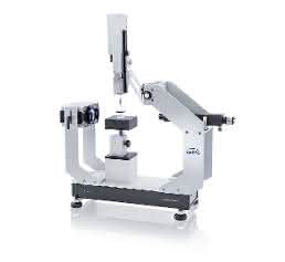 Der Drop-Shape-Analyzer DSA30R von Krüss für grenzflächenrheologische Messungen an oszillierenden Tropfen. (Bild: Krüss)