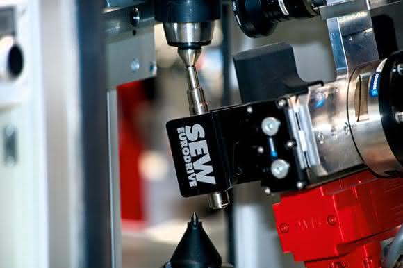 SEW Eurodrive: Magnet mounting on the rotors of synchronous servomotors