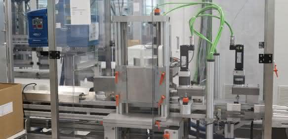 Screw compressors: Compressed air as drive and control