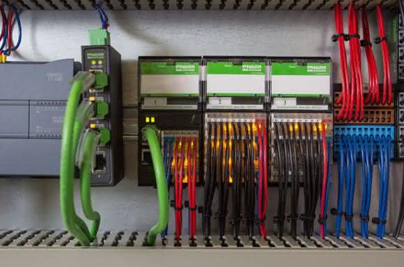 Modules on the top-hat rail