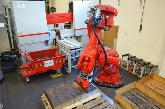 Robot technology relieves employees of heavy, tiring and monotonous tasks Robot technology relieves employees of heavy, tiring and monotonous tasks