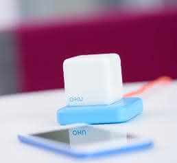 Das von mySkin entwickelte mobile Endgerät „OKU“ analysiert verschiedenste Hauteigenschaften und kann Empfehlungen zur Hautpflege geben. (Bild: Evonik)