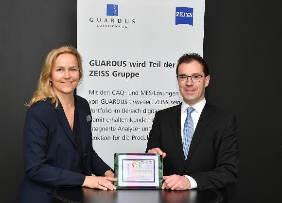 Simone Cronjäger und Dr. Jochen Peter