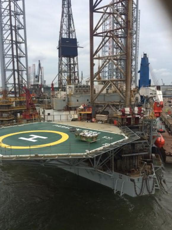 Lifting mechanism of the oil rig