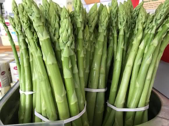 Grüner Spargel