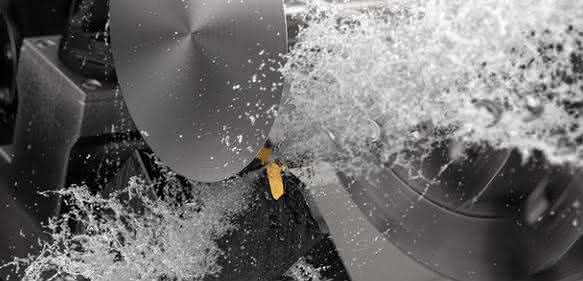 Parting off on turning centers and multitasking machines: Extended range of blades