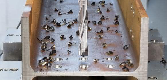 Replaceable head drill