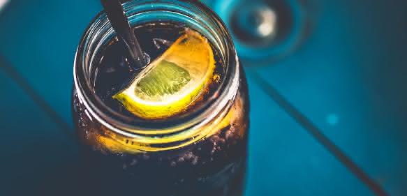 Cola im Glas