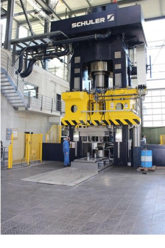 Ring roller: Schuler establishes itself in the manufacture of seamless rings Ring roller: Schuler establishes itself in the manufacture of seamless rings