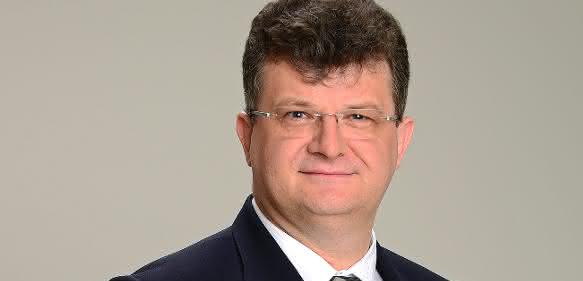 Dr. Albert Schmidt