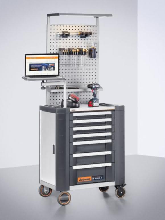 Self-propelled workbench