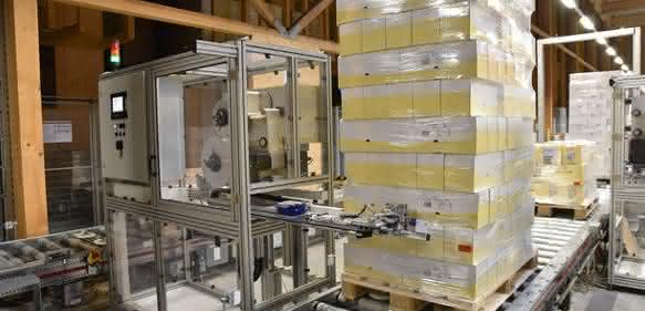 Pallet labeler Pallet labeler