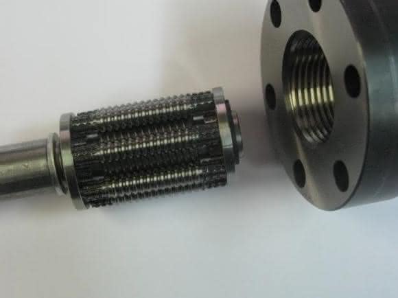 Screw drive