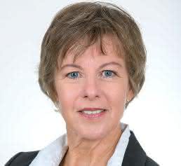 Petra Born, Editor-in-Chief handling
