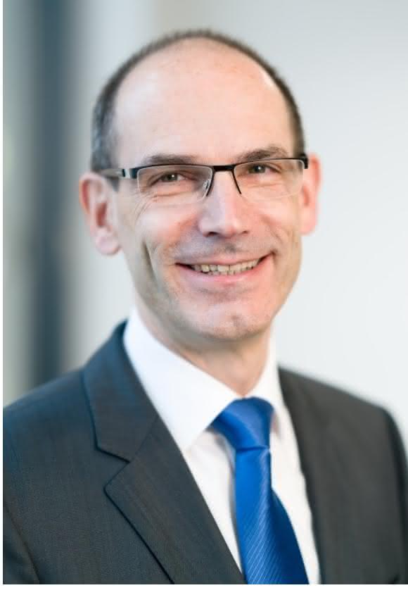 Dr. Hilmar Döring Dr. Hilmar Döring
