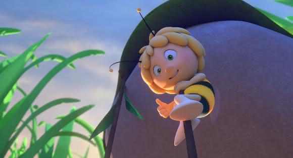Maya the Bee Supercomputer: "Maya the Bee" flies with computing power from Stuttgart