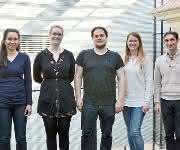 Prof. Dr. Cynthia Sharma, Sara Eisenbart, Thorsten Bischler und Belinda Aul vom IMIB sowie Prof. Dr. Chase Beisel vom HIRI (v.l.n.r.) (Foto: Hilde Merkert, IMIB) Würzburger Wissenschaftler