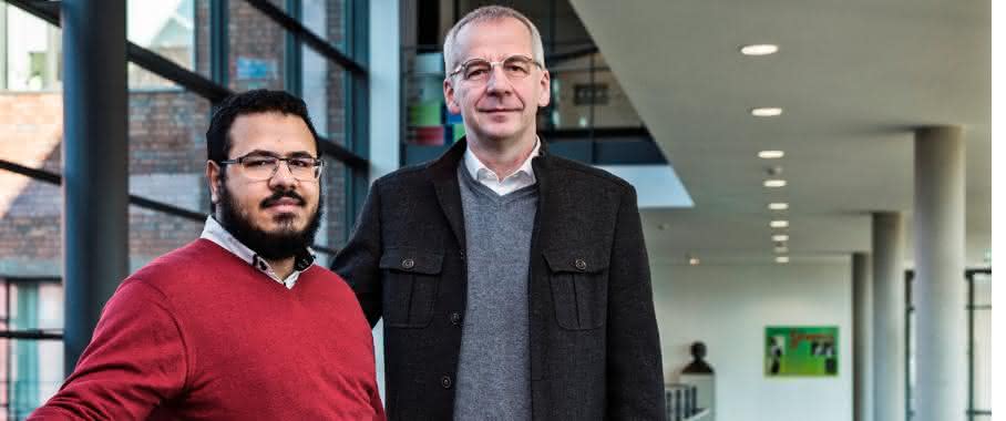 Der lange Atem hat sich für sie gelohnt: Dr. Ashour Ahmed und Professor Oliver Kühn (v.l.). (Foto: Universität Rostock, Thomas Rahr) Dr. Ashour Ahmed und Professor Oliver Kühn