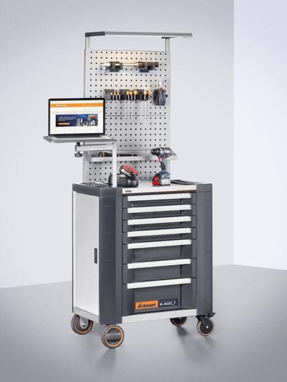 Self-propelled workbench