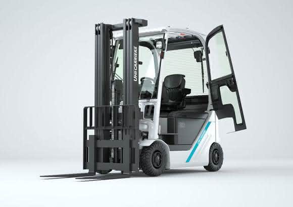 Electric counterbalanced truck