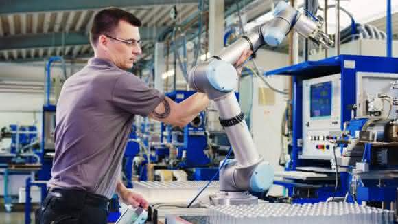 Lightweight robot