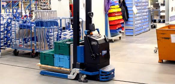 lift2move auch in der Variante als fahrerloses Transportsystem