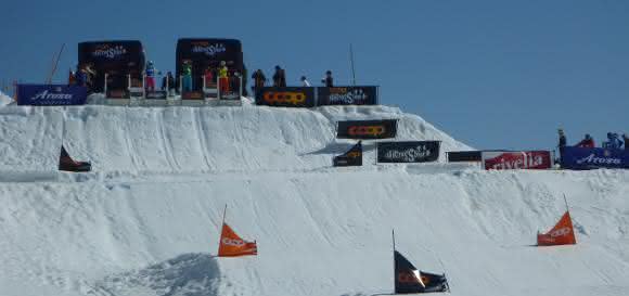 Ski cross start house