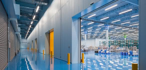 New logistics and distribution center