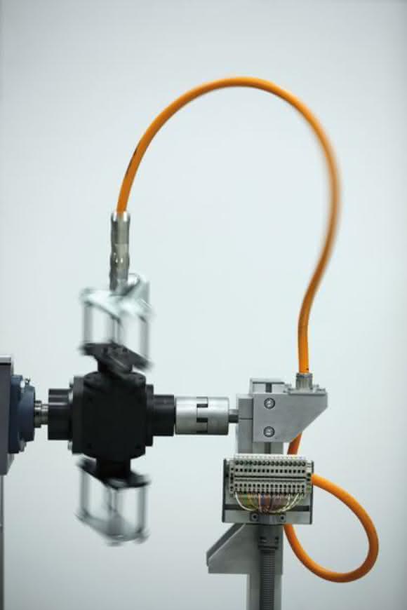 Hybrid cable: Single-cable solutions for greater efficiency