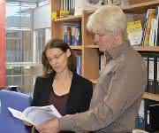 Stefanie Dehnen und Bernhard Roling Materialforschung: Natrium-Leerstellen verbessern Batterieeigenschaften