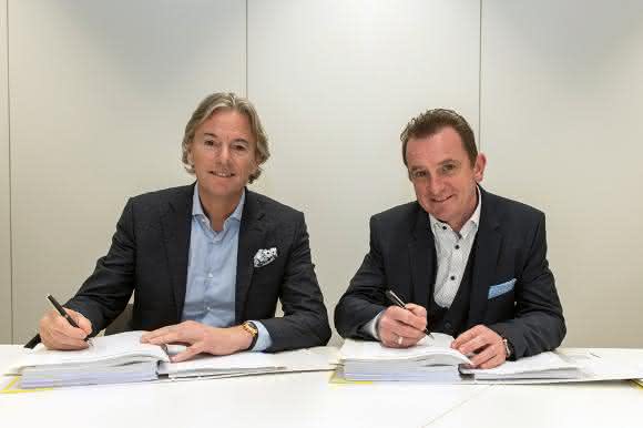 Knapp-Kramp-Vertragsunterzeichnung