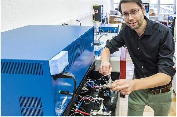 Empa-Forscher Ruben-Simon Kühne Stromspeicher: Die Salzwasserbatterie – günstig und sicher