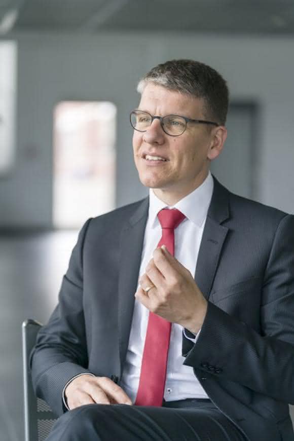 Dr. Jochen Kress Dr. Jochen Kress