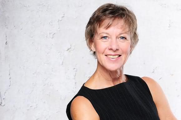 Petra Born, Chefredakteurin handling Petra Born, Chefredakteurin handling