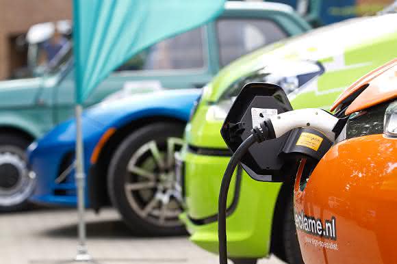 Elektromobilität: Plug-in-Hybride besser als ihr Ruf