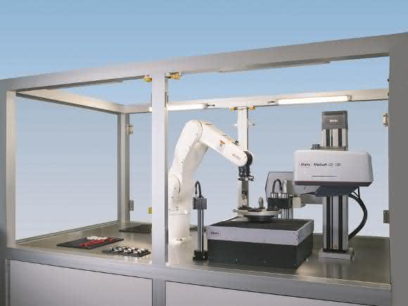Roboterunterstützter CNC-Messplatz