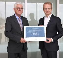 Prof. Dr.-Ing. Detlef Zühlke und Dr. Jens Schulte Industrie 4.0: SmartFactory-KL macht die 50 voll