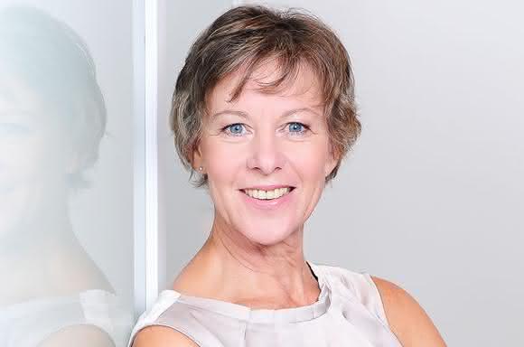 Petra Born, Chefredakteurin handling Petra Born, Chefredakteurin handling