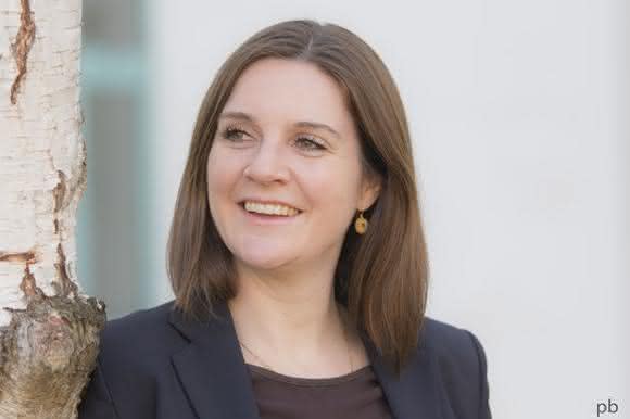 Annina Schopen, Redakteurin handling
