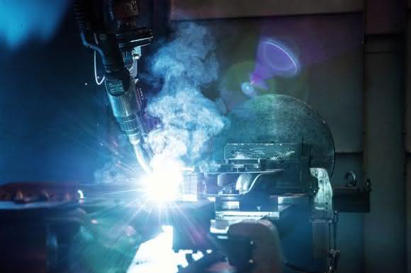 Schweißstromquelle: Fronius: Bessere Qualität dank zweiter Generation des „kalten Lichtbogens“ Schweißstromquelle: Fronius: Bessere Qualität dank zweiter Generation des „kalten Lichtbogens“