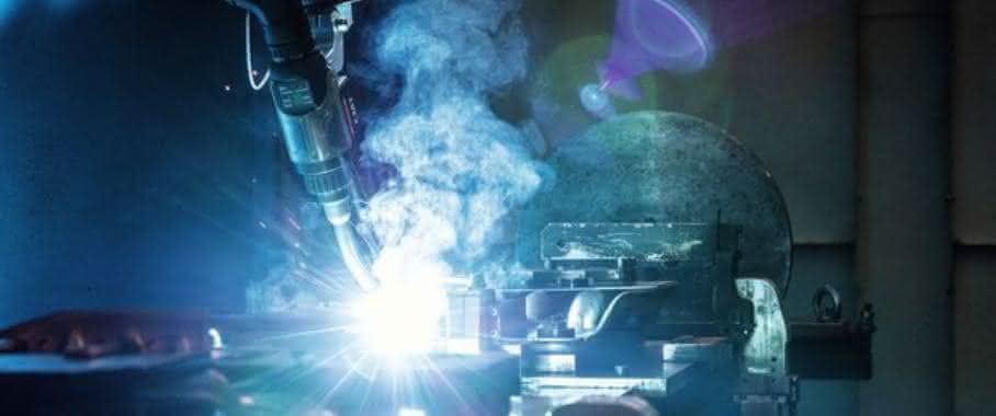 Schweißstromquelle: Fronius: Bessere Qualität dank zweiter Generation des „kalten Lichtbogens“ Schweißstromquelle: Fronius: Bessere Qualität dank zweiter Generation des „kalten Lichtbogens“