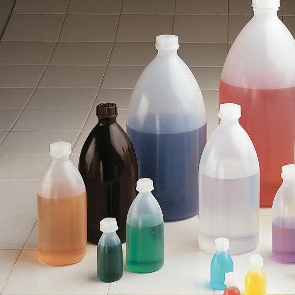 Reichelt Chemietechnik hält eine große Vielfalt an Labor- und Chemikalienflaschen auf Lager.