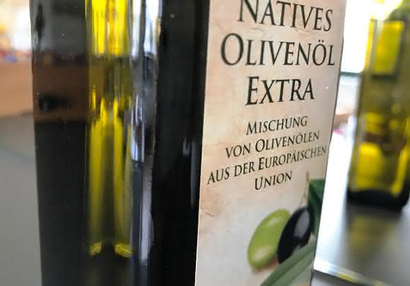 Nicht immer drin, was draufsteht: Bei Olivenöl wird gerne gemogelt.