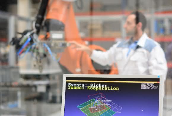 Sicherheitskonzept: Schwerlast-Roboter kommen ins Team Sicherheitskonzept: Schwerlast-Roboter kommen ins Team